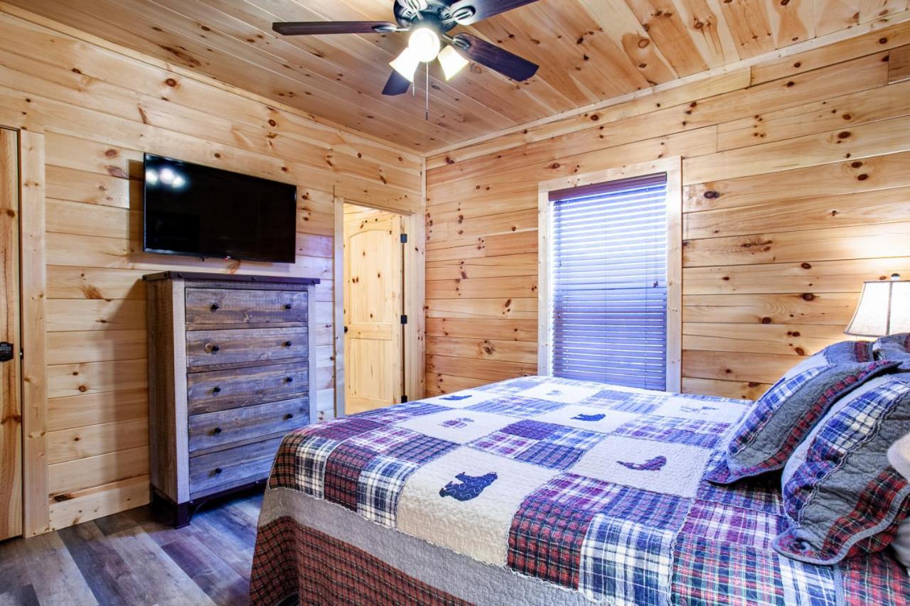 Swimming Bears Lodge 1 With Indoor Pool And Hot Tub Pigeon Forge Exterior foto